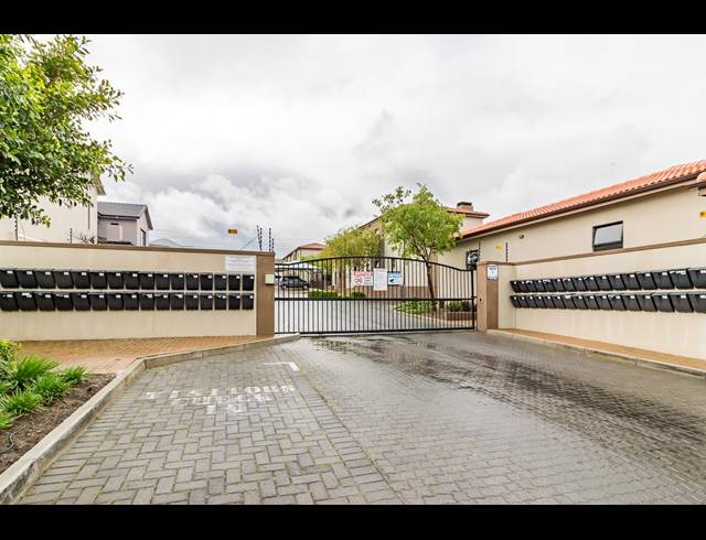 2 BEDROOM APARTMENT SOLD IN BURGUNDY ESTATE